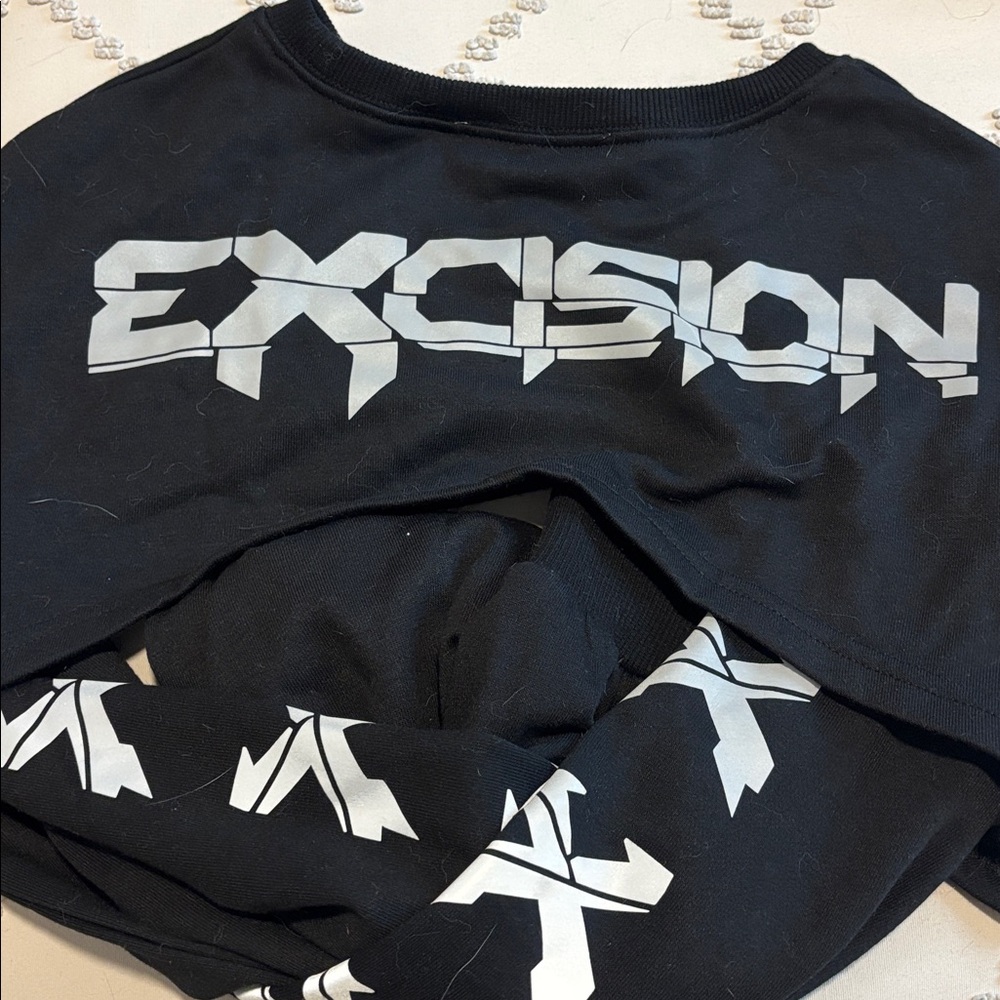 Excision half long sleeve - Picture 3 of 3